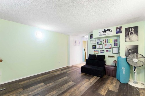95 Riverbrook Road Se, Calgary, AB 