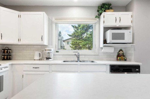 95 Riverbrook Road Se, Calgary, AB 