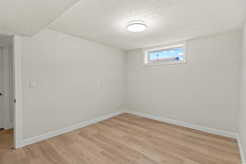 3116 39 Street Se, Calgary, AB 