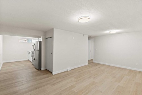 3116 39 Street Se, Calgary, AB 