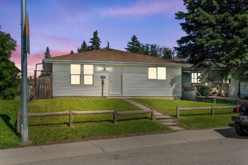 3116 39 Street Se, Calgary, AB 