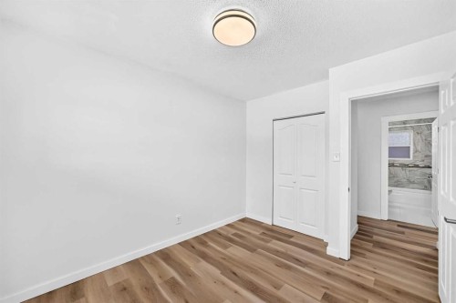 2016 46 Street Se, Calgary, AB - Indoor Photo Showing Other Room