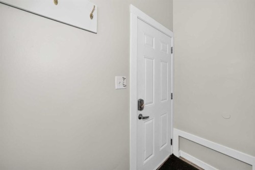 2016 46 Street Se, Calgary, AB - Indoor Photo Showing Other Room