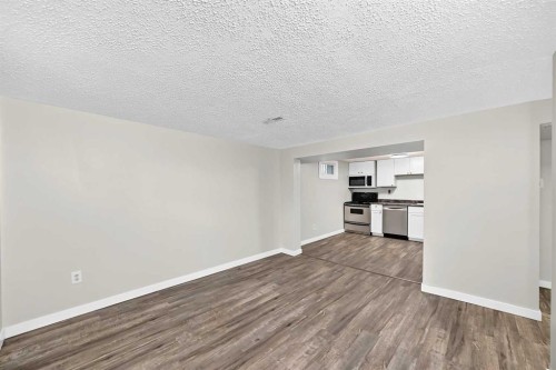 2016 46 Street Se, Calgary, AB - Indoor