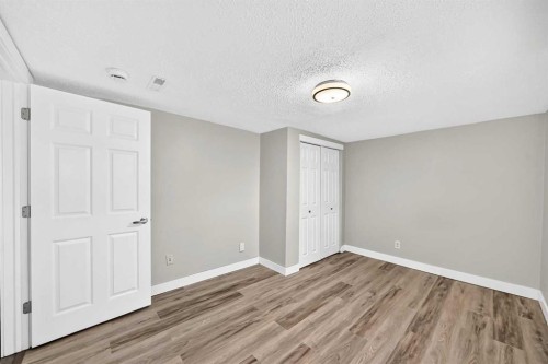 2016 46 Street Se, Calgary, AB - Indoor Photo Showing Other Room