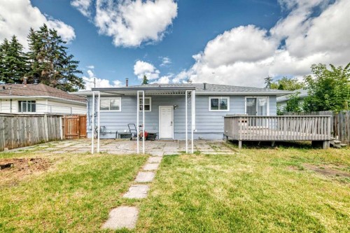 2016 46 Street Se, Calgary, AB - Outdoor With Deck Patio Veranda