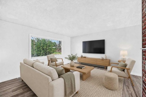 2016 46 Street Se, Calgary, AB - Indoor Photo Showing Living Room