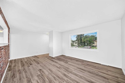 2016 46 Street Se, Calgary, AB - Indoor
