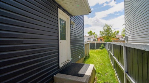 164 Castlegreen Close Ne, Calgary, AB 