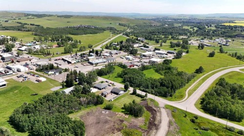 308 Main Street, Diamond Valley, AB 
