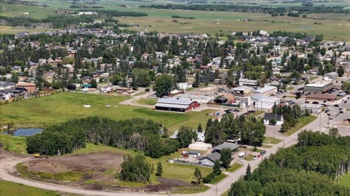 308 Main Street, Diamond Valley, AB 