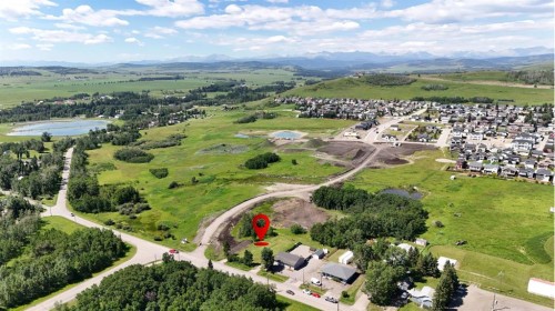 308 Main Street, Diamond Valley, AB 