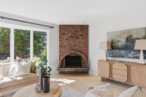 680 Deer Park Way Se, Calgary, AB 