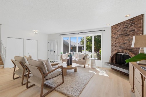 680 Deer Park Way Se, Calgary, AB 