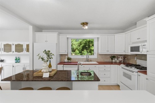 680 Deer Park Way Se, Calgary, AB 