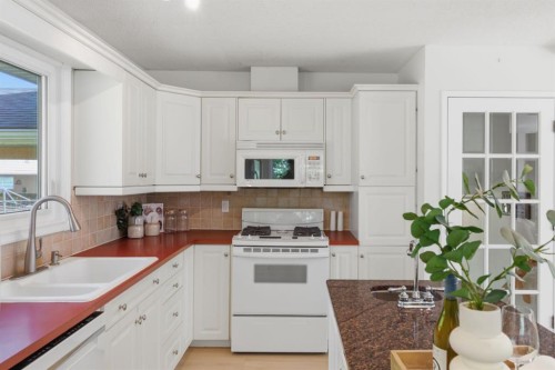 680 Deer Park Way Se, Calgary, AB 