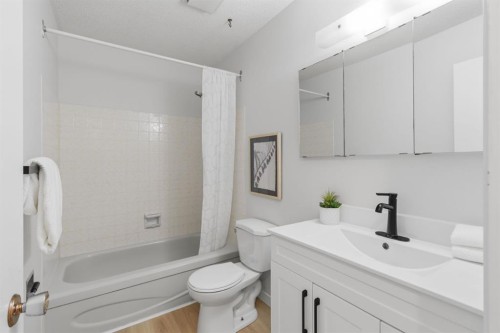 680 Deer Park Way Se, Calgary, AB 