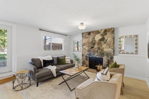680 Deer Park Way Se, Calgary, AB 