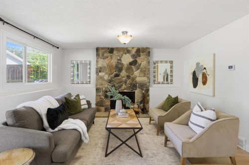 680 Deer Park Way Se, Calgary, AB 