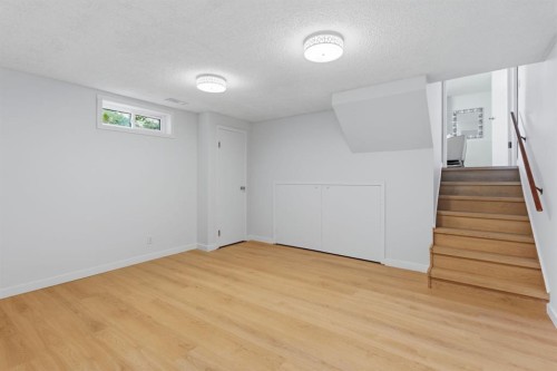 680 Deer Park Way Se, Calgary, AB 