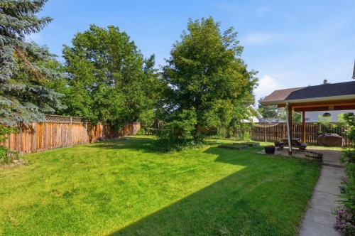 680 Deer Park Way Se, Calgary, AB 