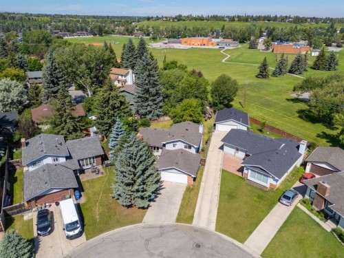 680 Deer Park Way Se, Calgary, AB 