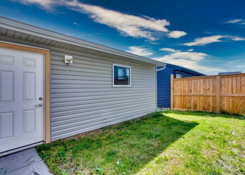 112 Lucas Street Nw, Calgary, AB - Outdoor