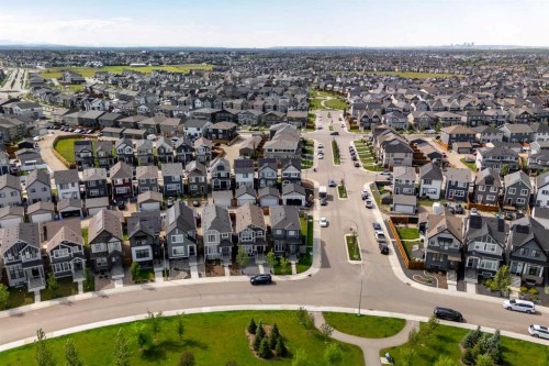 31 Magnolia Grove Se, Calgary, AB - Outdoor With View