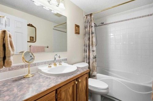 164 Sunterra Heights, Cochrane, AB - Indoor Photo Showing Bathroom