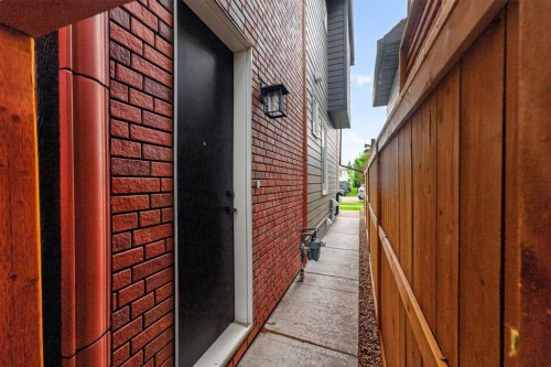219 18 Avenue Ne, Calgary, AB 