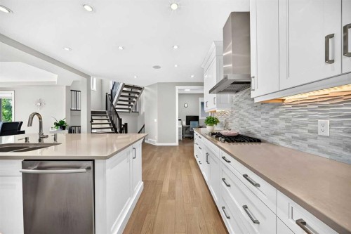 33 Aspen Summit Circle Sw, Calgary, AB 