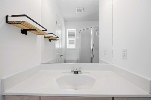 66 Arbour Wood Mews Nw, Calgary, AB - Indoor Photo Showing Bathroom