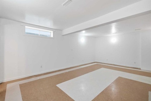 66 Arbour Wood Mews Nw, Calgary, AB - Indoor Photo Showing Other Room