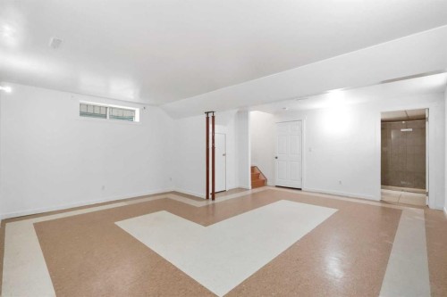 66 Arbour Wood Mews Nw, Calgary, AB - Indoor Photo Showing Other Room