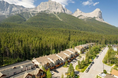 3-809 Wilson Way, Canmore, AB 