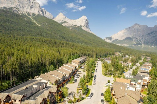 3-809 Wilson Way, Canmore, AB 