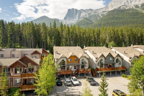 3-809 Wilson Way, Canmore, AB 