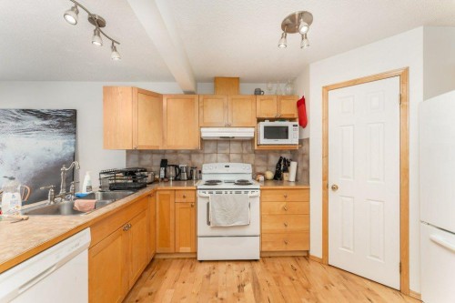 3-809 Wilson Way, Canmore, AB 