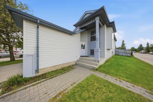 33 Martin Crossing Green Ne, Calgary, AB - Outdoor