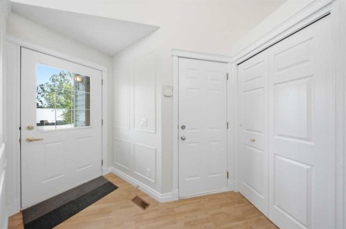 33 Martin Crossing Green Ne, Calgary, AB - Indoor Photo Showing Other Room