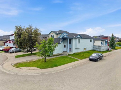 33 Martin Crossing Green Ne, Calgary, AB - Outdoor With Facade