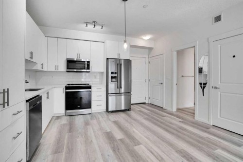 5216-15 Sage Meadows Landing Nw, Calgary, AB - Indoor Photo Showing Kitchen With Stainless Steel Kitchen