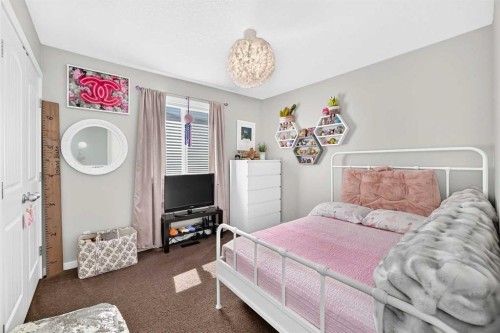 145 Kinniburgh Gardens, Chestermere, AB 