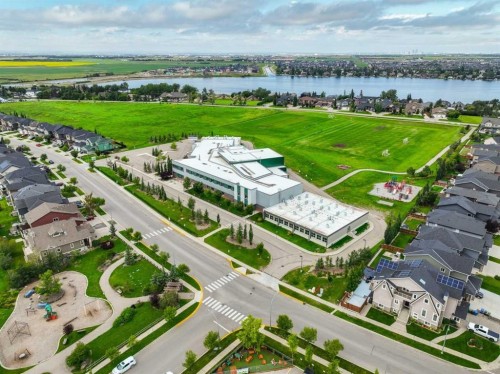 145 Kinniburgh Gardens, Chestermere, AB 