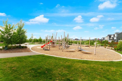 102 Setonstone Manor Se, Calgary, AB 