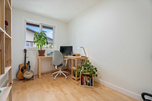 101-740 Bracewood Drive Sw, Calgary, AB - Indoor Photo Showing Office