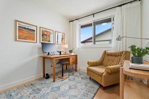 101-740 Bracewood Drive Sw, Calgary, AB - Indoor Photo Showing Other Room