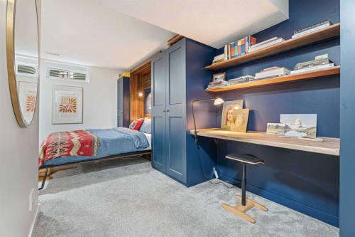 101-740 Bracewood Drive Sw, Calgary, AB - Indoor Photo Showing Bedroom