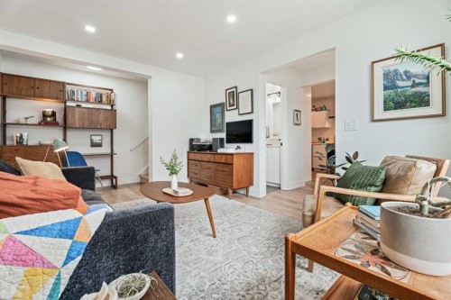 101-740 Bracewood Drive Sw, Calgary, AB - Indoor Photo Showing Living Room