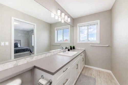 140 Howse Avenue Ne, Calgary, AB 